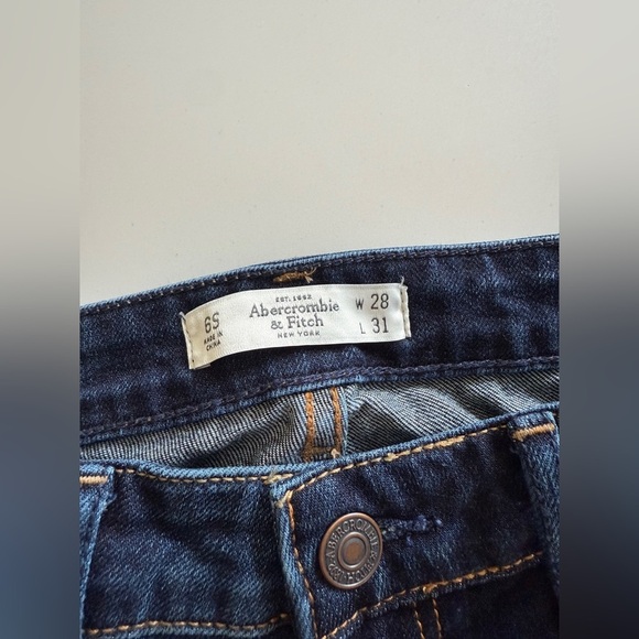 Abercrombie & Fitch-Dark Wash-Mid Rise-Jeans-Denim -Bootcut-Classic-6 Short - Picture 10 of 11